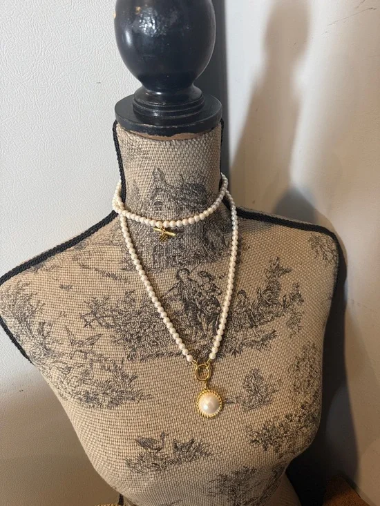 Talbots Pearl Stretch Bracelet Set in White with Gold Accent - Picture 1 of 5